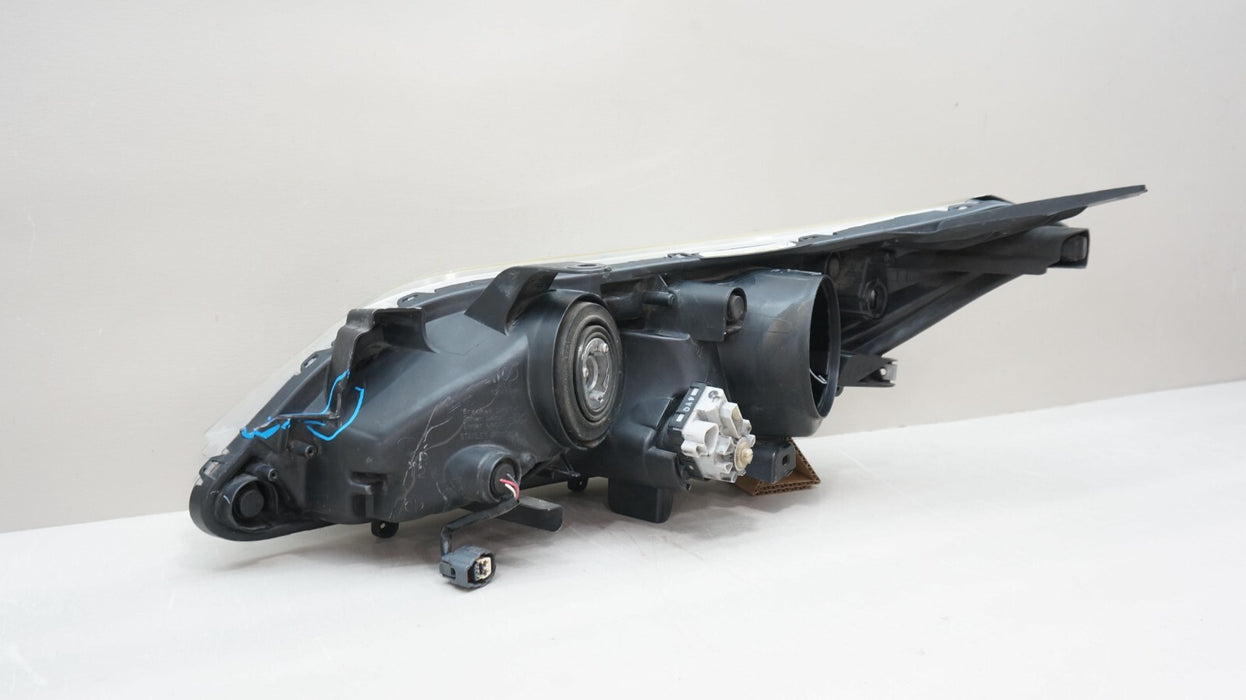 2013-2015 TOYOTA AVALON FRONT RIGHT PASSENGER SIDE XENON HEADLIGHT OEM