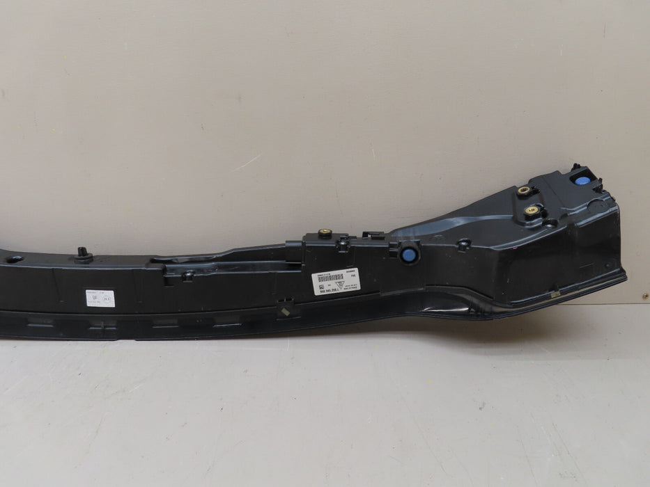 2019-2022 PORSCHE MACAN REAR CENTER TAIL LIGHT LED OEM 95B.945.208.L