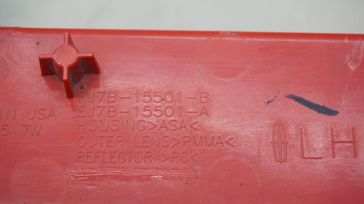 2015-2019 LINCOLN MKC REAR LEFT DRIVERS SIDE BACK UP LIGHT OEM
