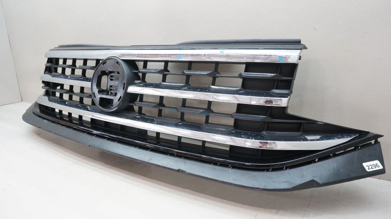 2020-2023 VOLKSWAGEN ATLAS FRONT UPPER RADIATOR GRILLE GRILL 3CM853653 OEM