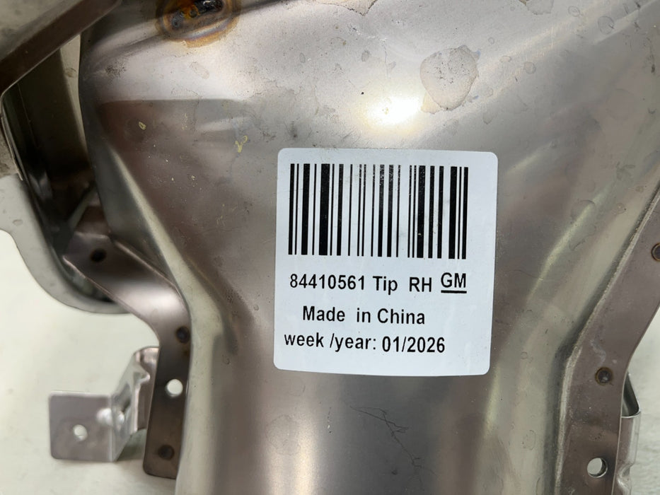 2020-2026 CADILLAC XT5 RH EXHAUST MUFFLER TIP 84410561 OEM