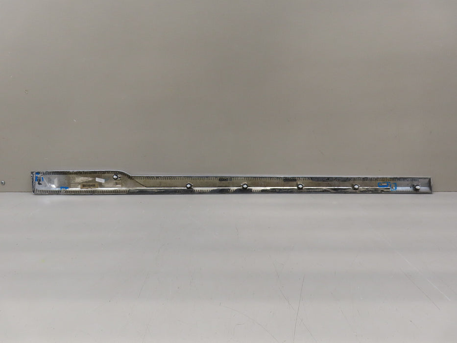 2015-2020 CADILLAC ESCALADE FRONT LEFT DRIVER SIDE DOOR MOLDING OEM