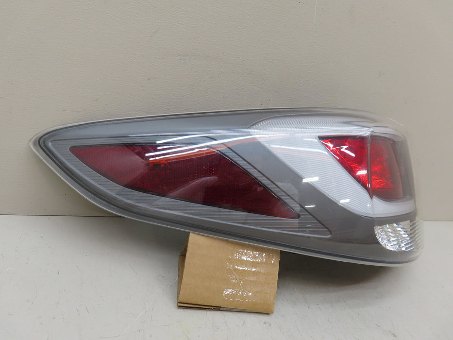 2016 2017 HYUNDAI SONATA REAR LEFT DRIVER SIDE TAIL LIGHT OUTER OEM