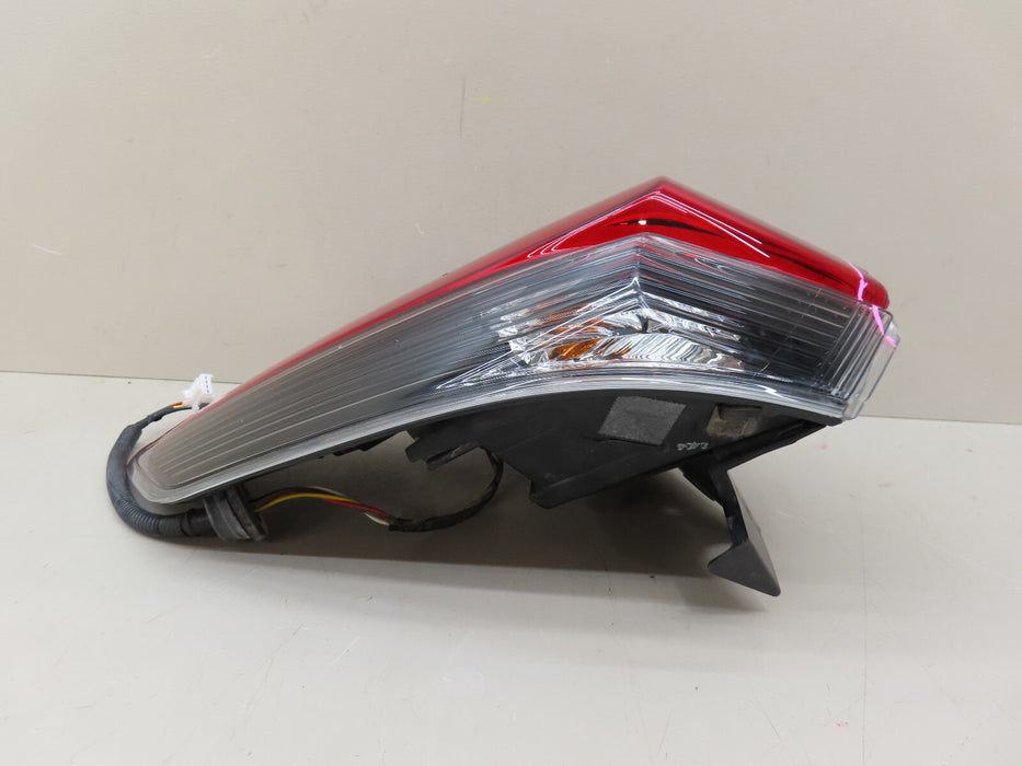 2017-2020 NISSAN ROGUE REAR LEFT DRIVER SIDE OUTER TAIL LIGHT OEM