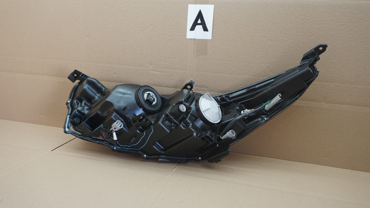 2017-2019 TOYOTA HIGHLANDER FRONT PASSENGER SIDE HALOGEN HEADLIGHT LAMP OEM