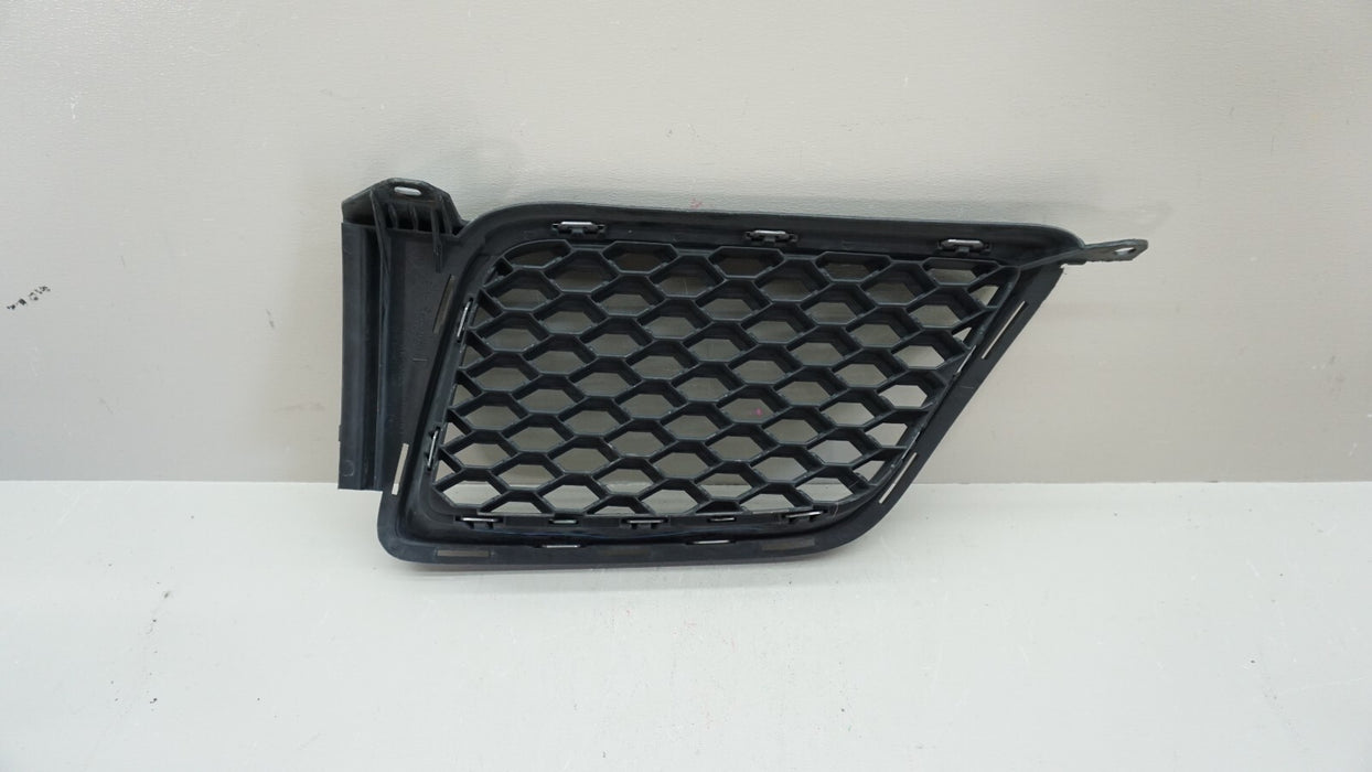 2009-2010 PONTIAC VIBE FRONT RIGHT UPPER BUMPER RADIATOR GRILLE OEM 53100-01020