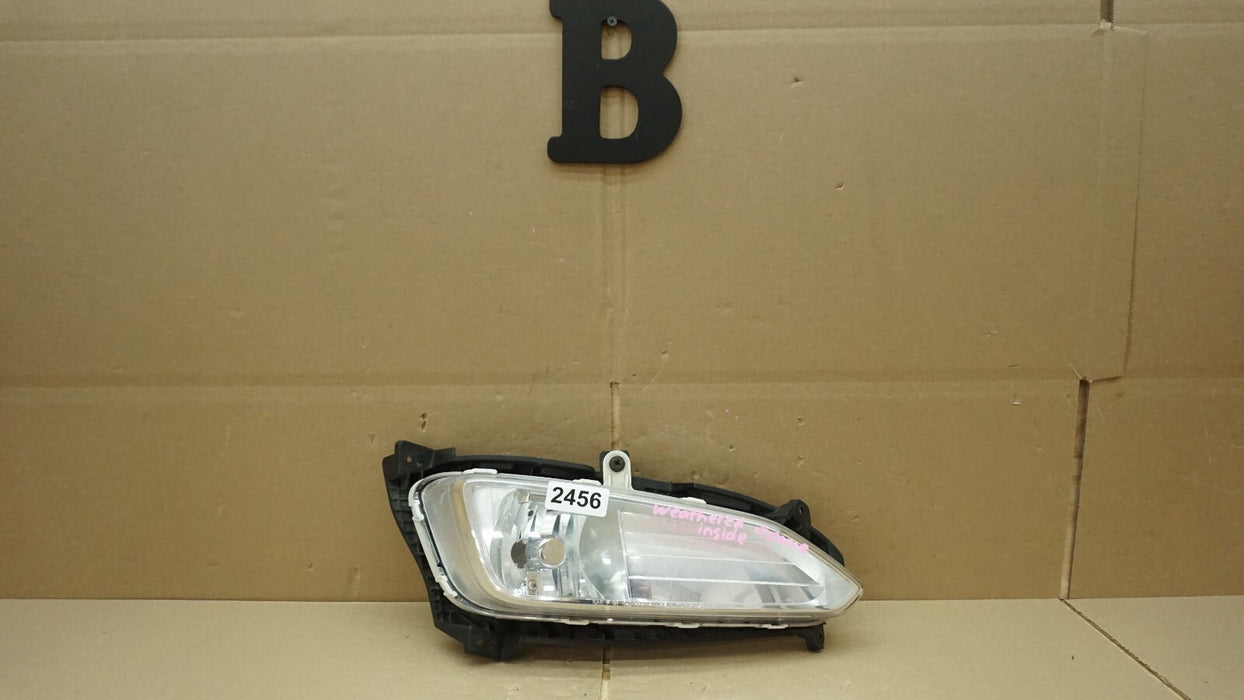 2013-2016 HYUNDAI SANTA FE SPORT FRONT RIGHT PASSENGER SIDE FOG LIGHT OEM