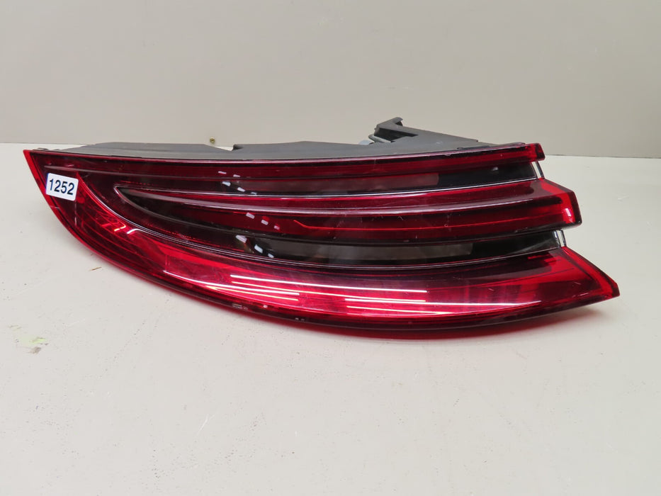 2017-2019 PORSCHE PANAMERA REAR  DRIVER SIDE LIGHT TAILLIGHT LAMP ASSEMBLY OEM