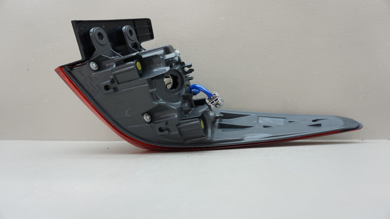 2015-2019 LEXUS RC350 REAR LEFT DRIVERS SIDE TAIL LIGHT OEM 15 16 17 18 19