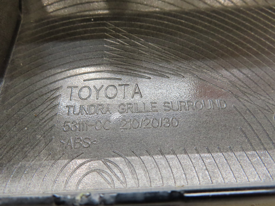 2018-2021 TOYOTA TUNDRA FRONT RADIATOR GRILLE GRILL SURROUND OEM 53155-0C020