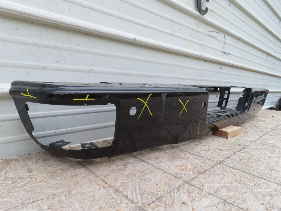2015-2018 CHEVROLET SILVERADO GMC SIERRA 2500 3500 HD REAR BUMPER OEM 23108141