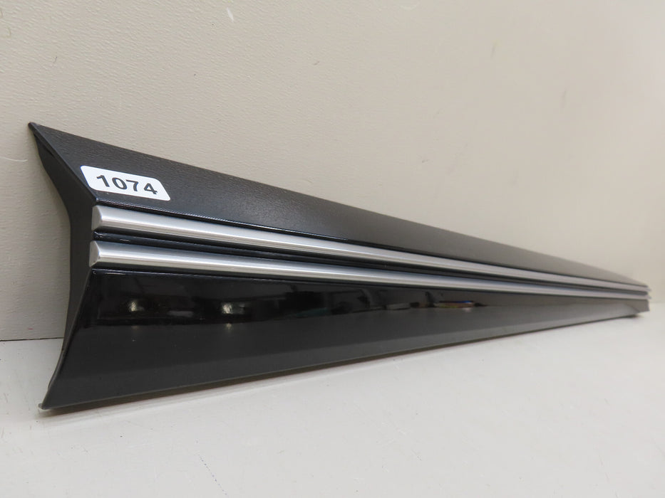 2022-2024 KIA EV6 FRONT RIGHT PASSENGER SIDE DOOR TRIM GARNISH OEM