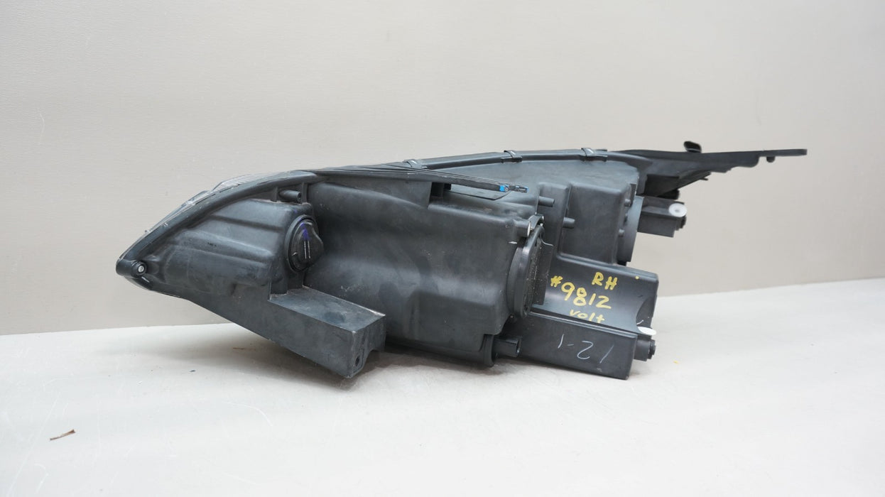 2016-2019 CHEVROLET VOLT FRONT RIGHT SIDE HALOGEN HEADLIGHT OEM 84127386