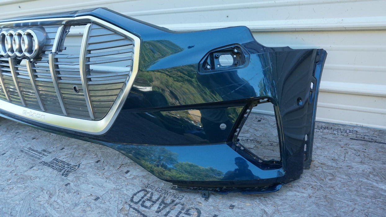 2019-2020 AUDI E-TRON FRONT BUMPER COVER PANEL W/ GRILL 4KE807437E 19 20 OEM
