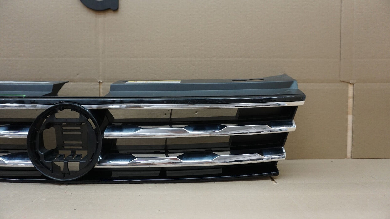 2018-2021 VOLKSWAGEN TIGUAN FRONT CENTER GRILL GRILLE OEM 18 19 20 21