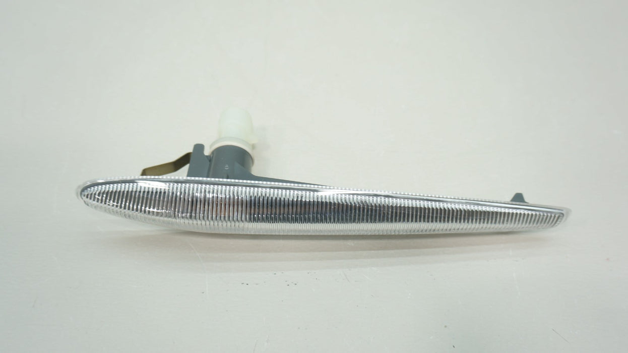2005-2011 ALFA ROMEO 159 / BRERA / SPIDER LEFT FENDER TURN SIGNAL OEM 60691105