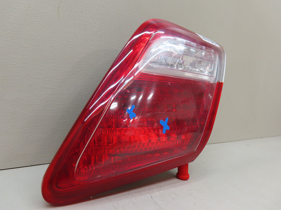 2007-2009 TOYOTA CAMRY REAR RIGHT PASSENGER SIDE TRUNK INNER TAIL LIGHT OEM