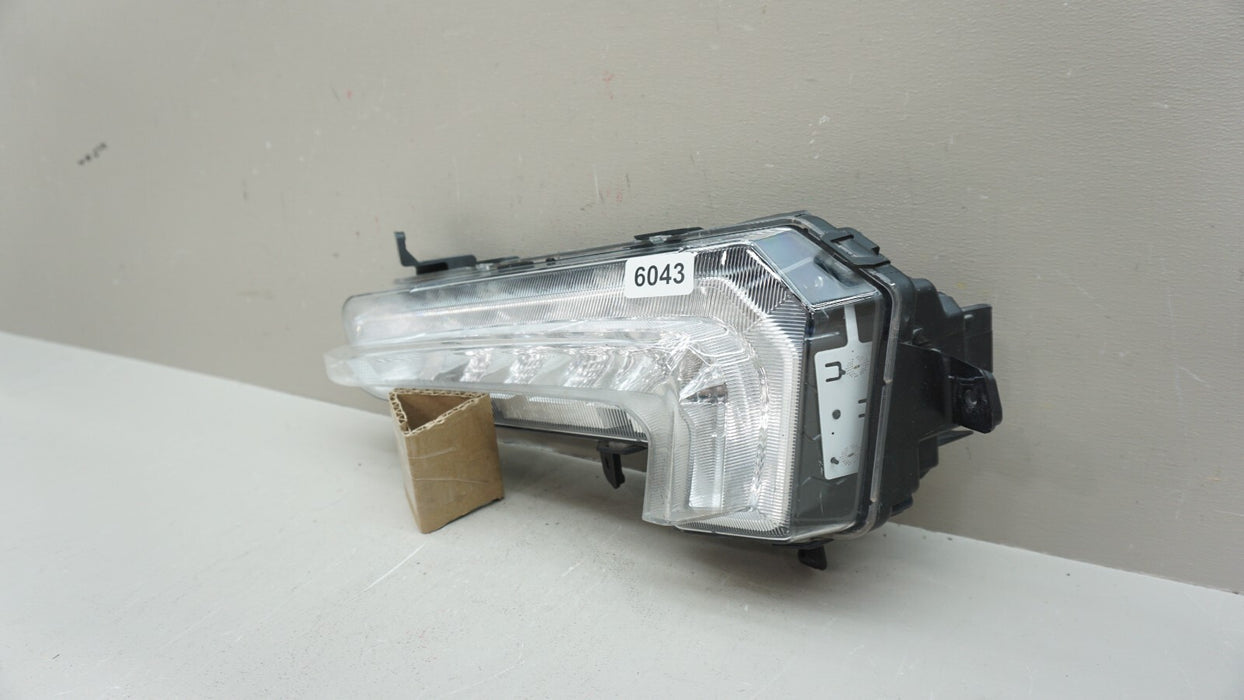 2016-2018 CHEVROLET MALIBU FRONT LEFT DRIVERS SIDE FOG DAY RUNNING LIGHT OEM