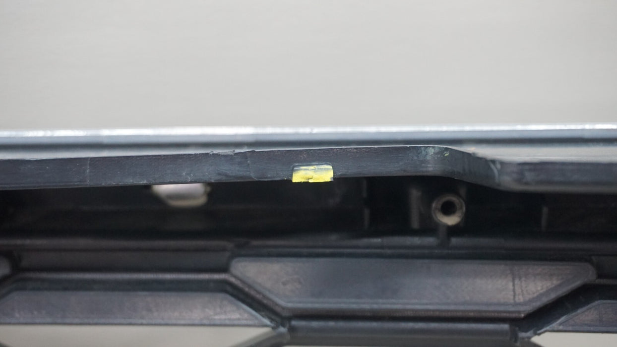 2015-2020 CHEVROLET TAHOE SUBURBAN FRONT RADIATOR GRILLE GRILL 23440914 OEM