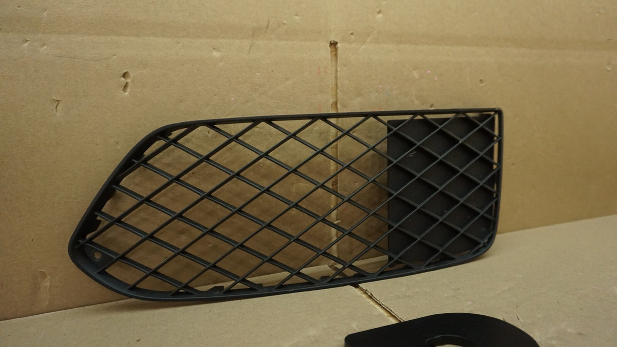 2017-2020 BENTLEY BENTAYGA FRONT BUMPER GRILLE GRILL OEM 36A 807 682 17 18 19 20