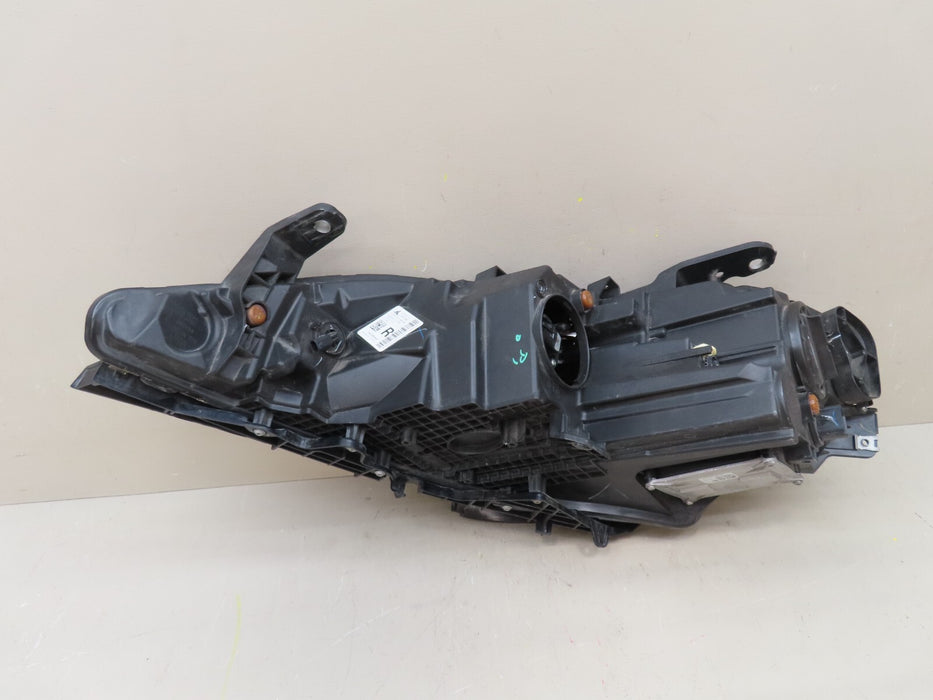 2017-2019 CHRYSLER PACIFICA FRONT RIGHT HEADLIGHT LAMP HALOGEN OEM 68228946AD