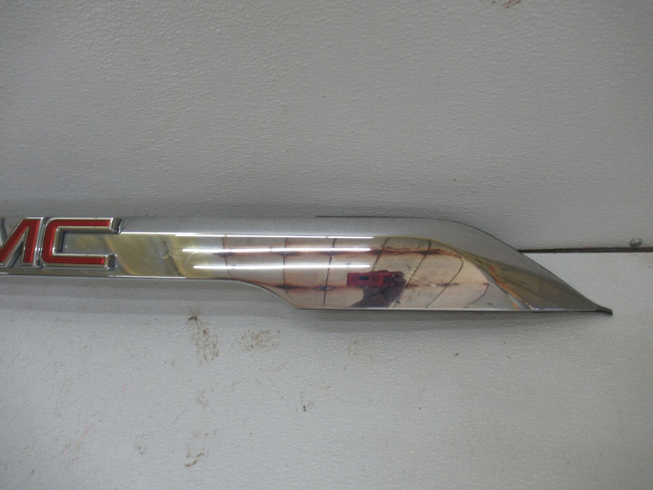 2017-2018 GMC ACADIA REAR TRUNK LIFTGATE MOLDING TRIM CHROME W/ EMBLEM OEM