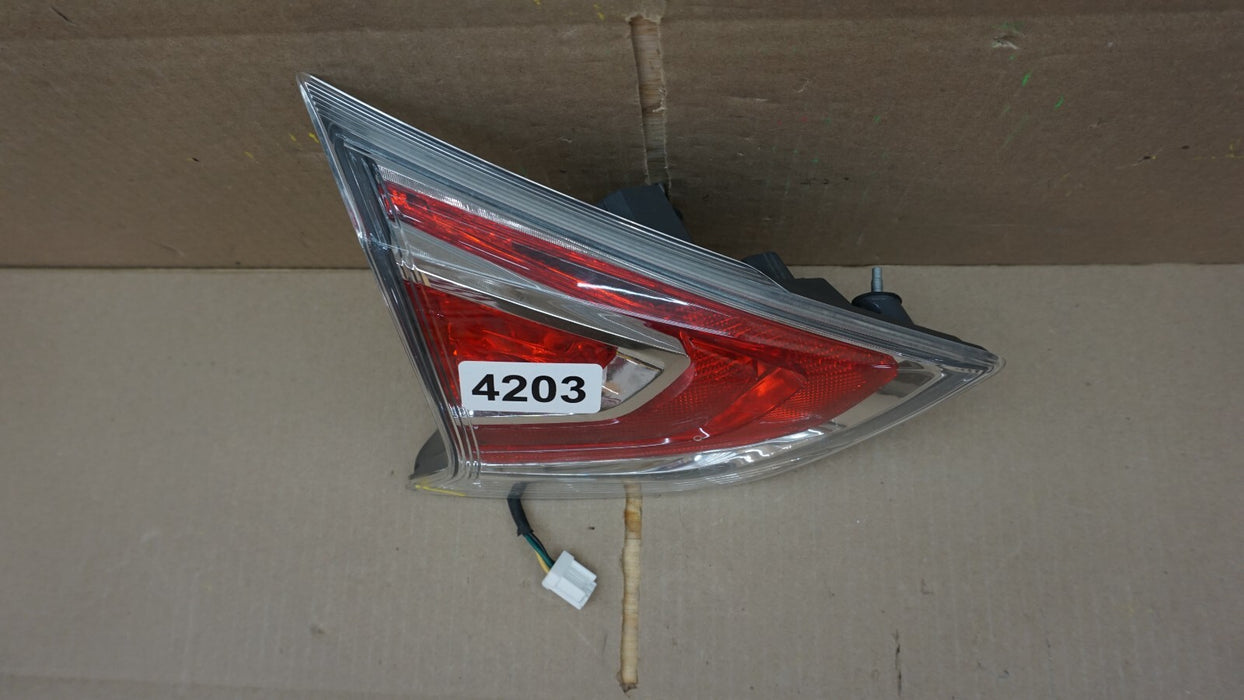 2014-2016 NISSAN ROGUE REAR LEFT SIDE INNER TRUNK TAIL LIGHT OEM 14 15 16