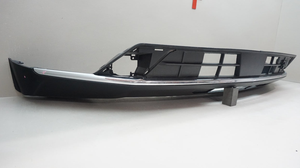 2025-2026 CHEVROLET TAHOE SUBURBAN FRONT LOWER BUMPER VALANCE 85642526 OEM
