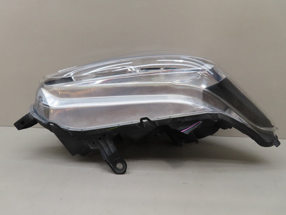 2019-2023 TOYOTA TACOMA FRONT RIGHT HEADLIGHT HALOGEN OEM