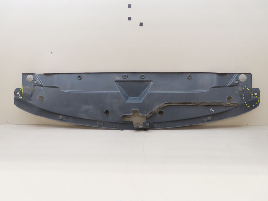 2014 2015 CHEVROLET SILVERADO 1500 FRONT RADIATOR SUPPORT SPLASH COVER OEM