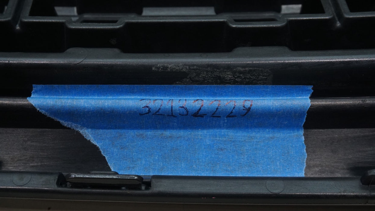 2019-2022 VOLVO S60 FRONT RADIATOR GRILLE OEM 32132229