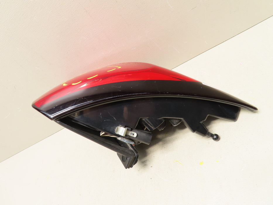 2017 2018 2019 CHRYSLER PACIFICA OUTER LEFT DRIVER SIDE TAIL LIGHT OEM