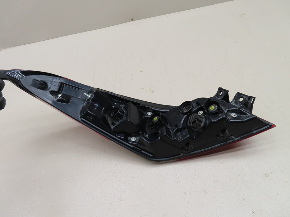 2018-2020 TOYOTA CAMRY REAR RIGHT PASSENGER SIDE TAILLIGHT LAMP ASSEMBLY OEM
