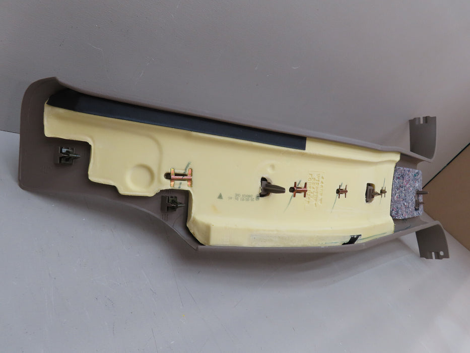 2000-2003 CHEVROLET/GMC TAHOE-SUBURBAN/YUKON CENTER PILLAR TRIM OEM 15162201