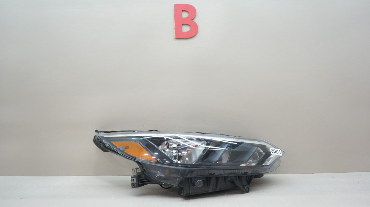 2024-2025 NISSAN SENTRA FRONT RIGHT PASSENGER SIDE HALOGEN HEADLIGHT OEM