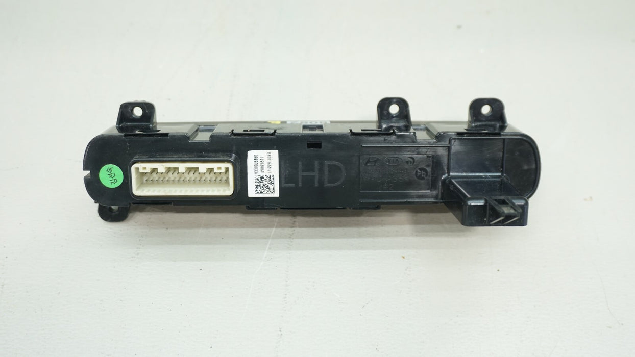 2018-2021 KIA STINGER GT GT1 CENTER CONSOLE HEATED SEATS SWITCH OEM 299186449