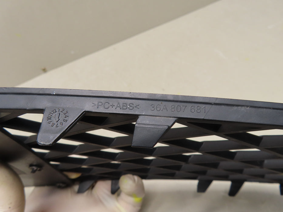 2017-2020 BENTLEY BENTAYGA FRONT LEFT DRIVER SIDE BUMPER GRILLE OEM