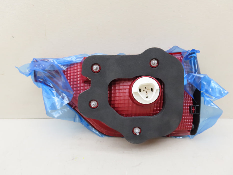 2020-2022 KIA SPORTAGE REAR LEFT INNER TAILLIGHT LAMP OEM 92405 D9500