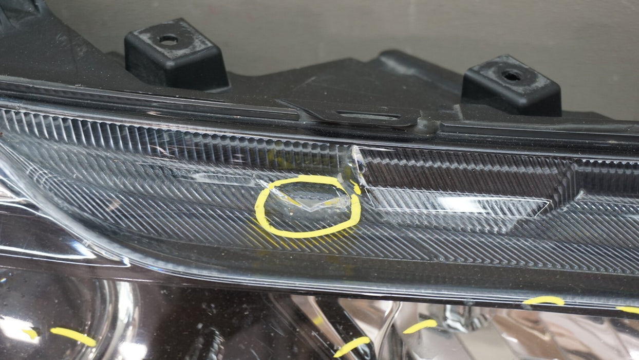 2017-2022 CHRYSLER PACIFICA FRONT RH RIGHT PASSENGER SIDE XENON HEADLIGHT OEM