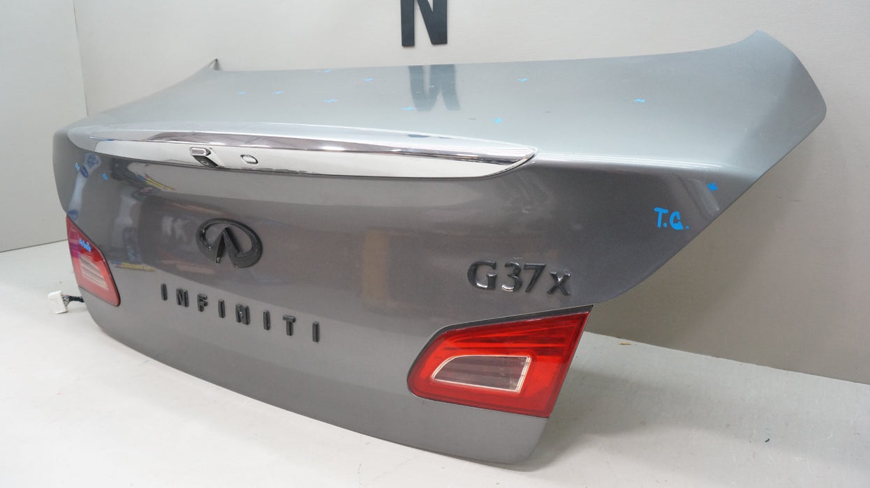 2009-2013 INFINITI G37 SEDAN TRUNK LID SPOILER W/CAM OEM