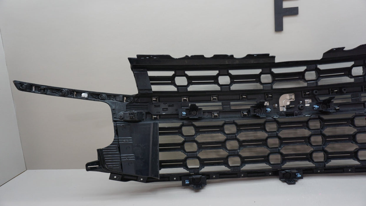 2021-2023 CHEVROLET TAHOE SUBURBAN FRONT MAIN GRILLE 84913569 OEM 21 22 23
