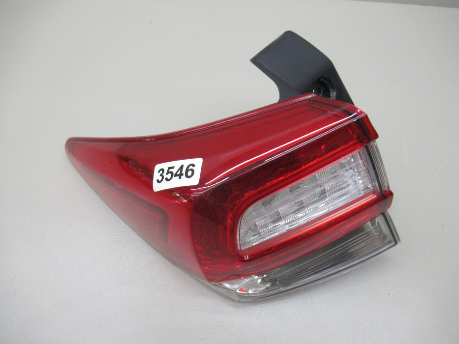 2018 - 2020 Subaru Crosstrek Outer Tail Light LAMP (LEFT/DRIVERS) OEM