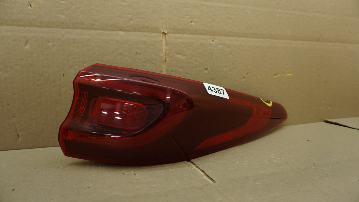2020-2022 KIA SPORTAGE REAR RIGHT PASSENGER SIDE TAIL LIGHT LED OEM 92402-D95
