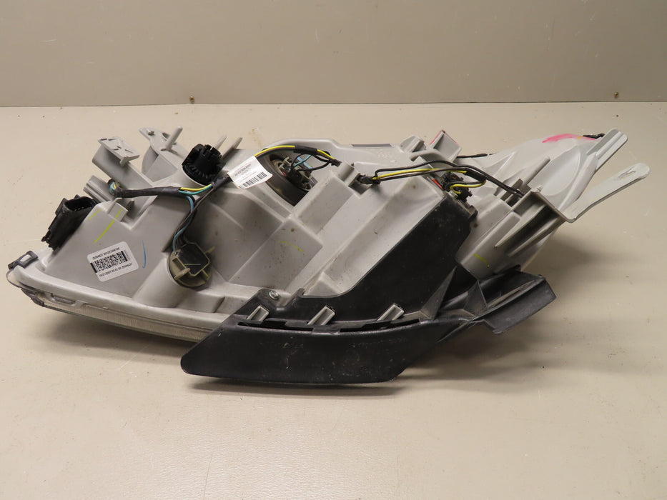 2008-2012 Chevrolet Malibu Front RIGHT Side Headlight Light Lamp OEM