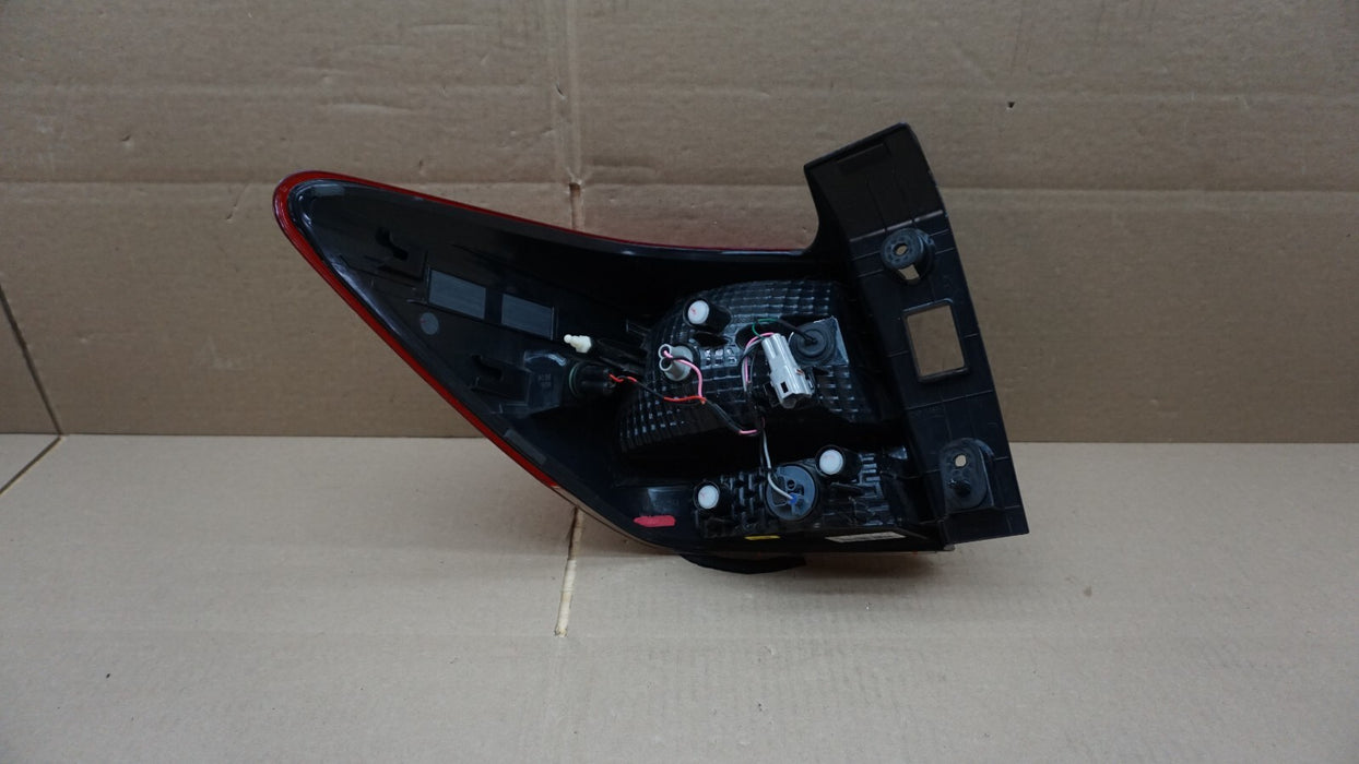 2017-2019 SUBARU IMPREZA HATCHBACK REAR PASSENGER SIDE TAILLIGHT TAILLAMP OEM