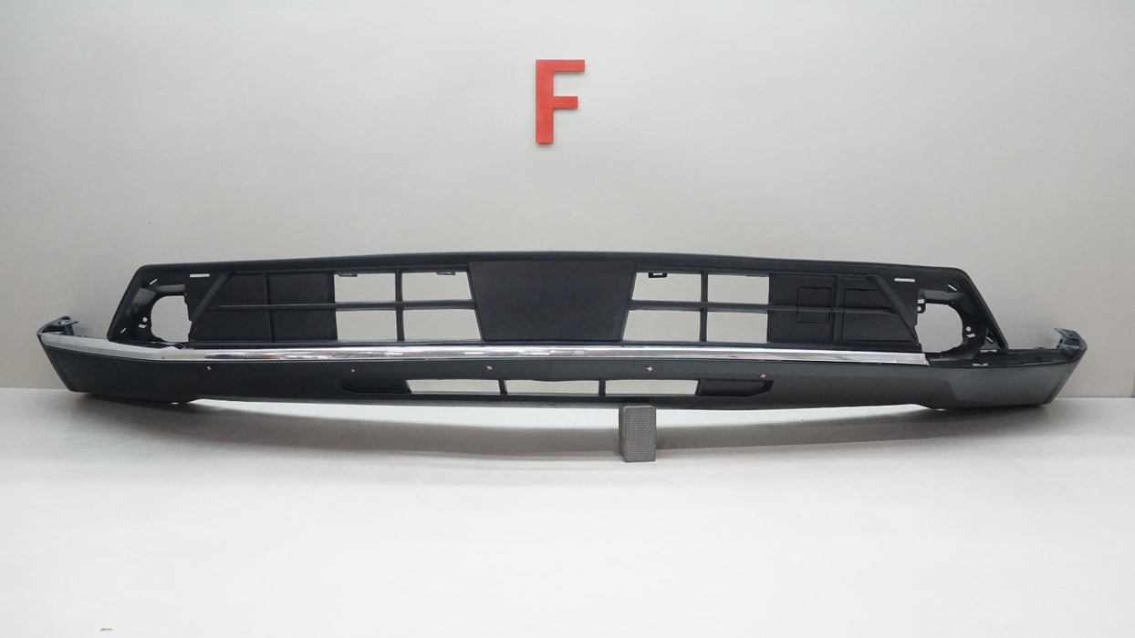 2025-2026 CHEVROLET TAHOE SUBURBAN FRONT LOWER BUMPER VALANCE 85642526 OEM