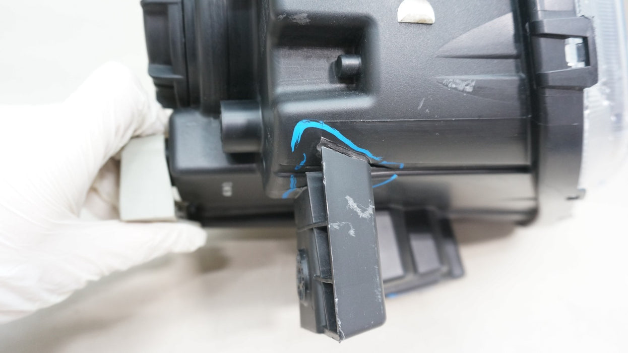 2020-2022 KIA SOUL FRONT LEFT DRIVERS SIDE HALOGEN HEADLIGHT OEM