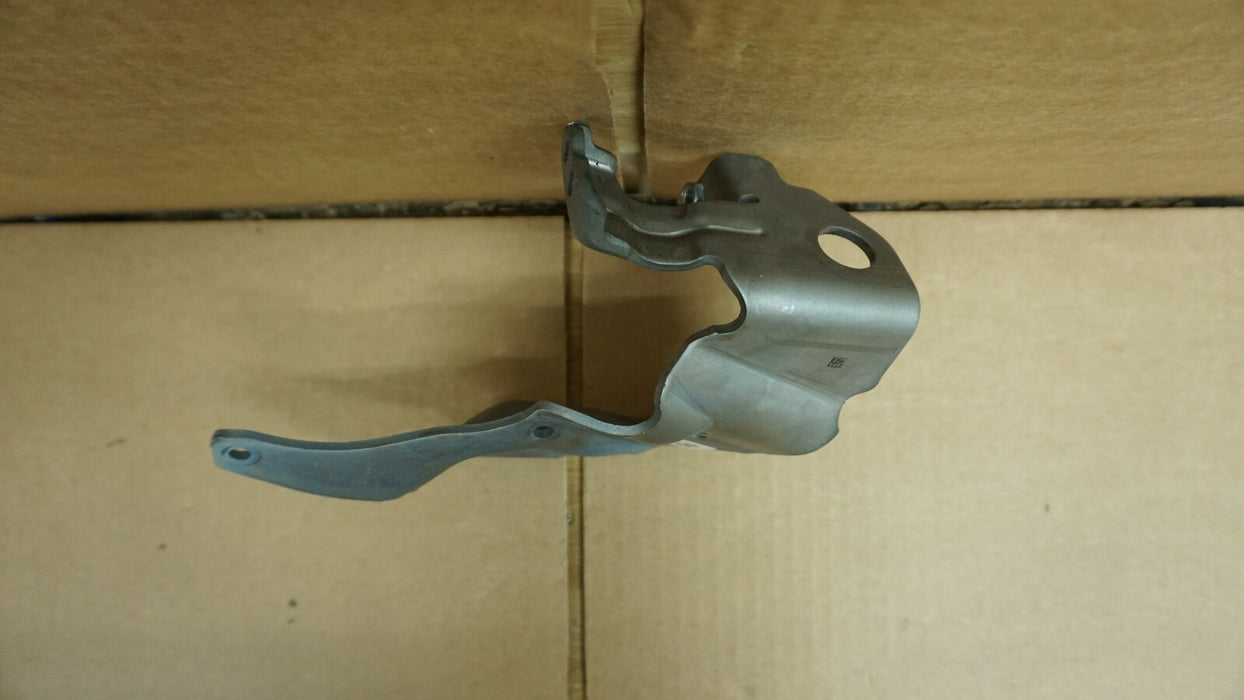 2018 MERCEDES C63 AMG W205 4.0L V8  FUEL PUMP SUPPORT PLATE MOUNT BRACKET OEM