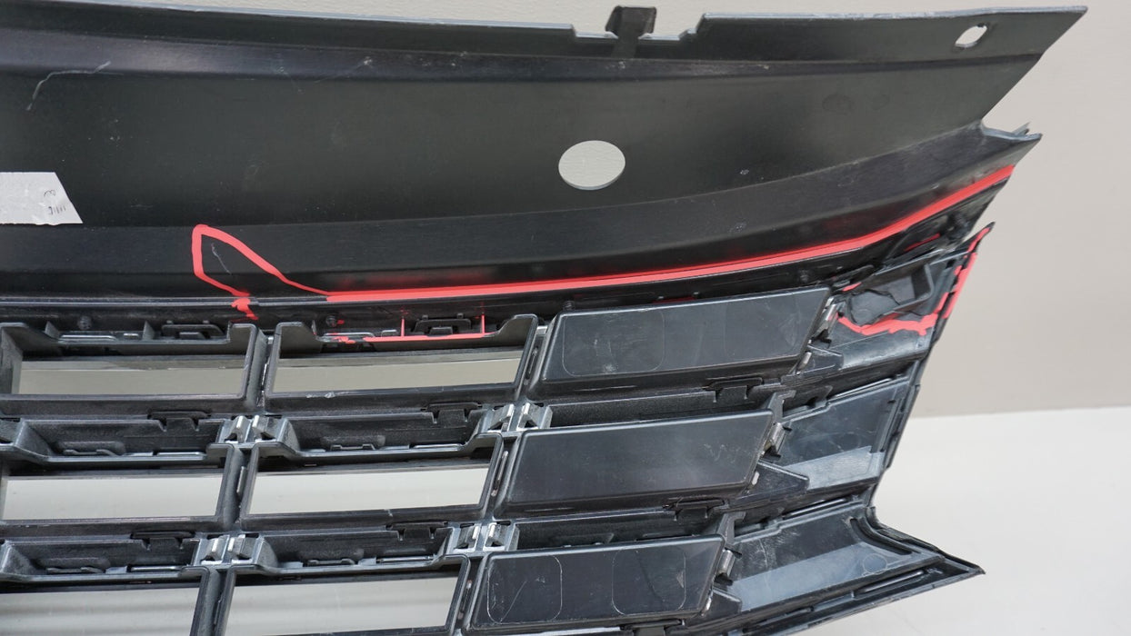 2016-2019 VOLKSWAGEN PASSAT FRONT UPPER MAIN GRILLE 516853653C OEM