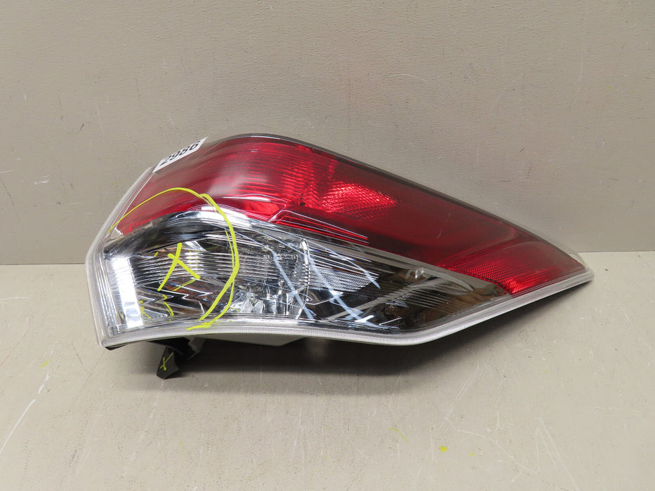 2014 2015 2016 TOYOTA HIGHLANDER REAR RIGHT TAIL LIGHT OEM OUTER HALOGEN